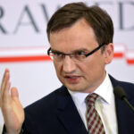 Zbigniew ziobro chce więzienia dla młodych plantatorów marihuany skazanych na wyrok w zawieszeniu za wytworzenie 1,2 kg marihuany.