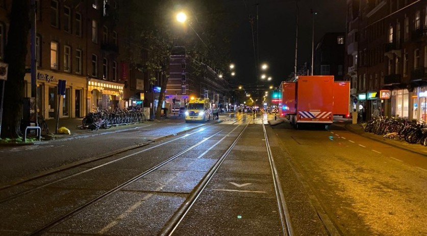 - Jeśli przyjeżdżasz tu tylko po to, by palić marihuanę i sprawiać kłopoty, mówimy jasno: "nie chcemy cię" - powiedział holenderskiemu dziennikowi "De Volkskrant" Victor Everhardt, radny socjalliberalnej partii D66. W Amsterdamie coraz bardziej mają dość podchmielonych turystów palących zioło i chcą przyciągnąć bardziej wysublimowaną klientelę.