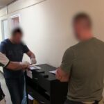 10 kilogramów marihuany, 2 kilogramy haszyszu i do tego 2,5 kilograma syntetycznych substancji psychoaktywnych takich jak mefedron zabezpieczyli policjanci. Towar należał do polsko-egipskiego gangu, którym kierował Mohamed A. ps. Naser – obywatel Egiptu. Jak się okazało, odbiorcami używek byli górale z woj. małopolskiego, a także… policjanci, jednak ci ostatni działali pod przykryciem.